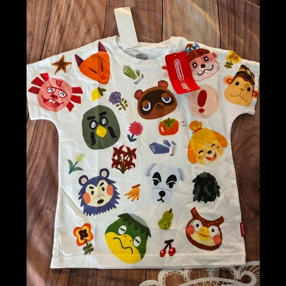 RARE Animal Crossing Nintendo x Uniqlo Tee - Picture 9 of 11